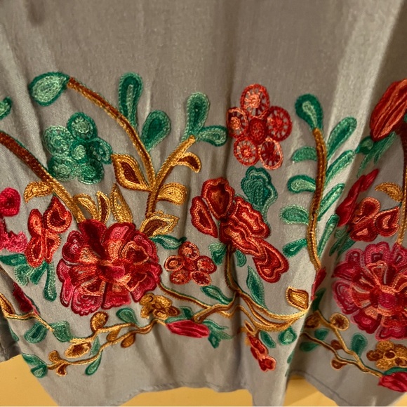 Bohemian Style Embroidered Shirt - Picture 3 of 6